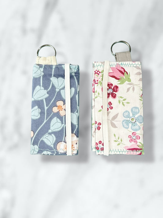 Card cutie clip